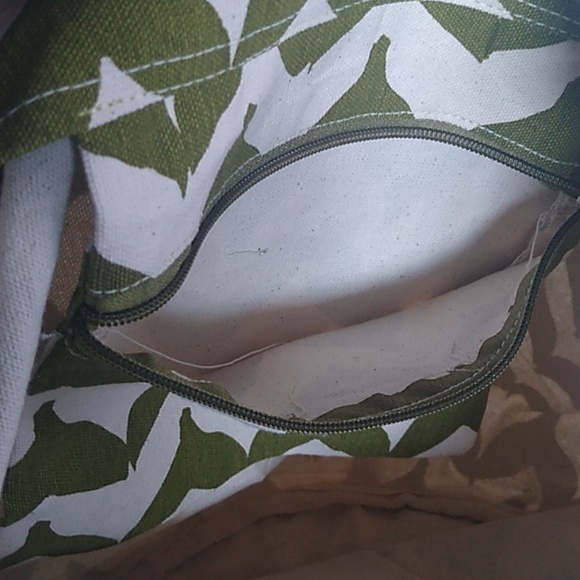 NWT Rock Flower Paper Bucket Bag Tote Chevron Whale Tails - Picture 5 of 7